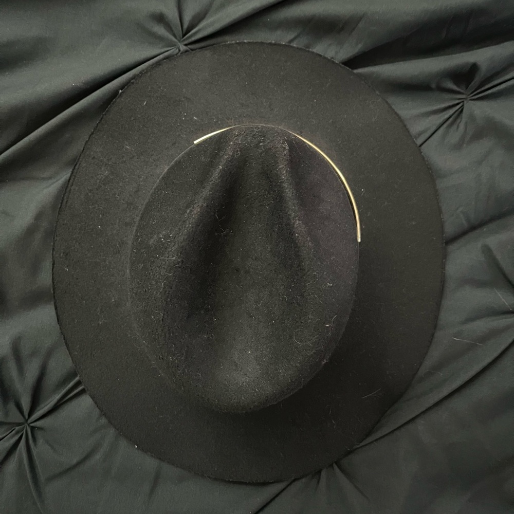 Avenue Black Fedora Subtle Gold Detail - Picture 4 of 8